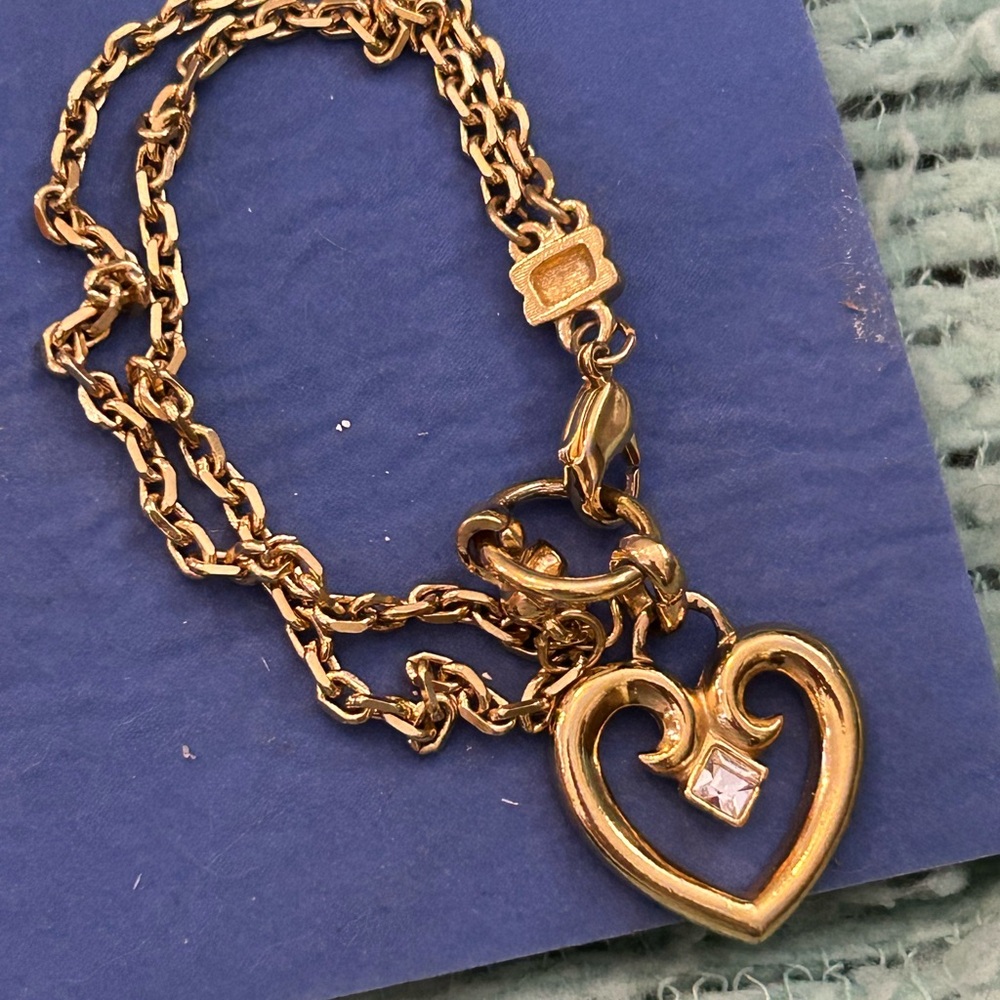 Vintage Avon Bracelet. Double Strand Gold Heart Charm 8”